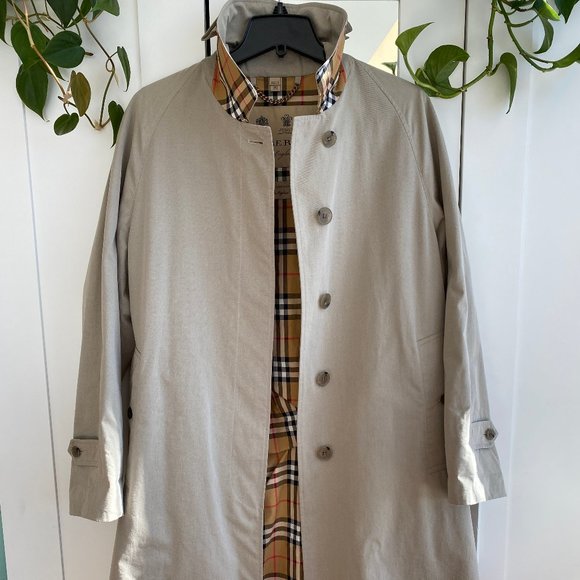 Women's Burberry Camden Car Coat - Picture 4 of 11